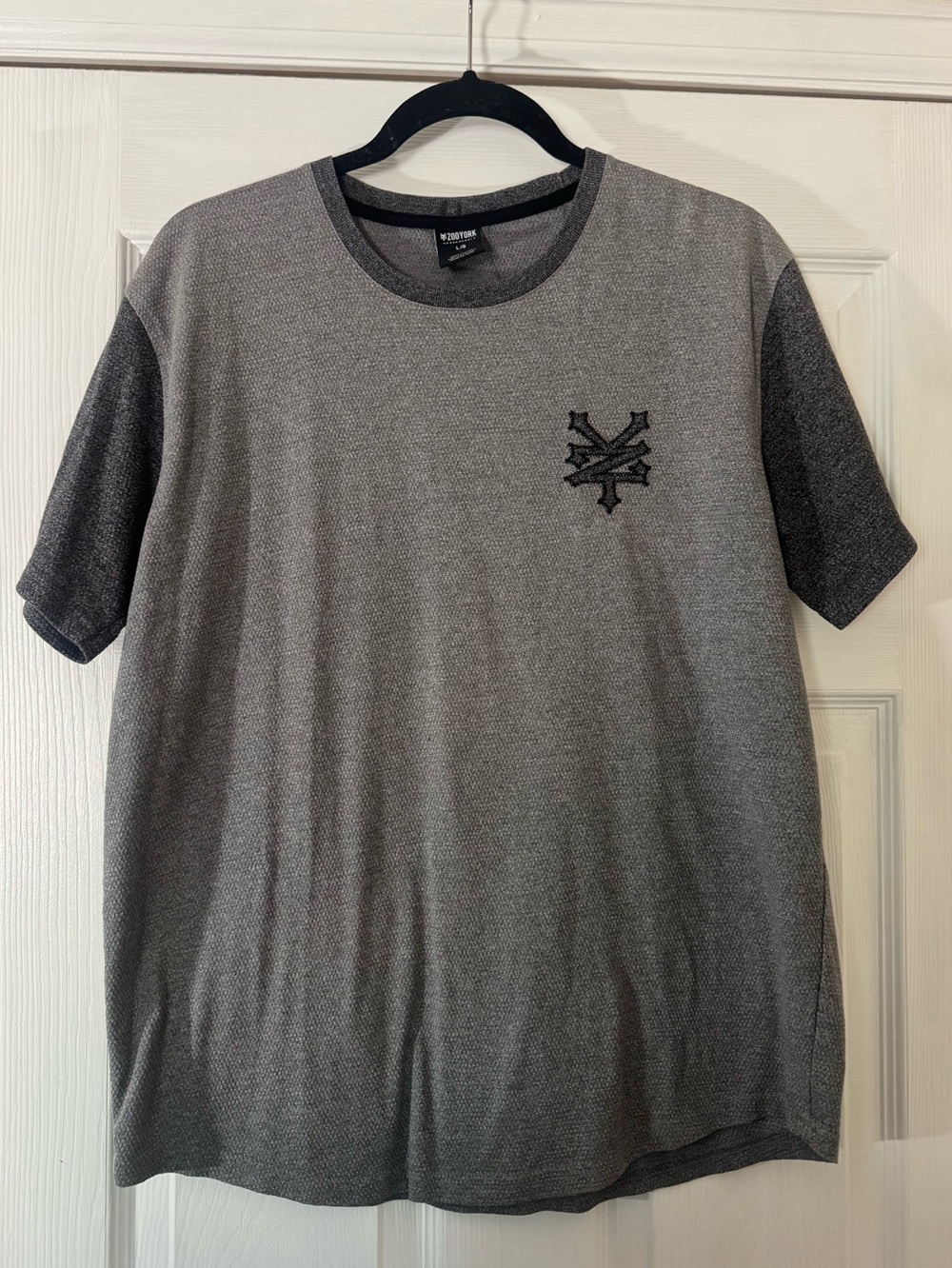 Zoo York Men's Two-Tone Gray Short Sleeve Crewneck Tee with Chest Logo
